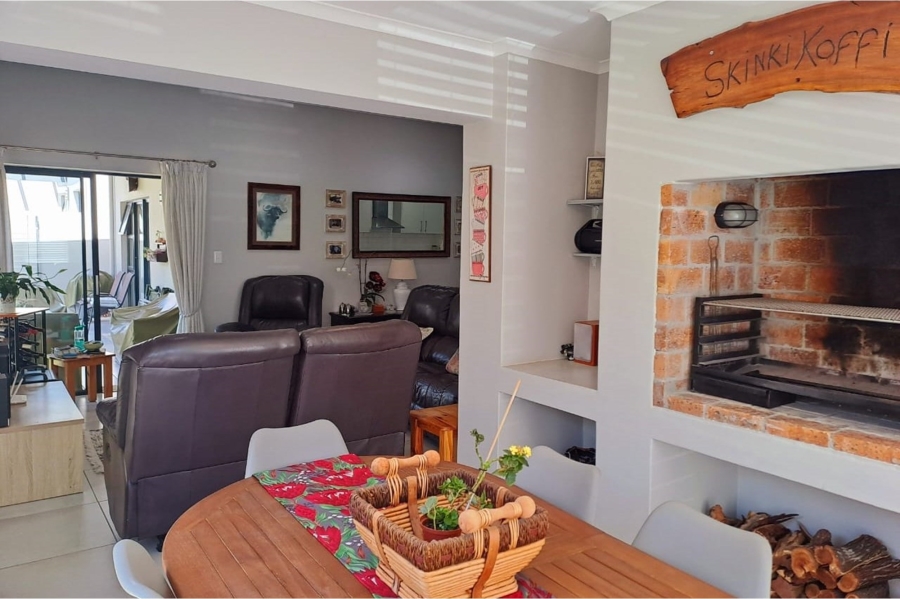 3 Bedroom Property for Sale in Aan de Wijnlanden Western Cape